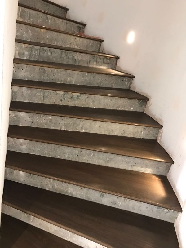 wood-flooring-on-the-stairs