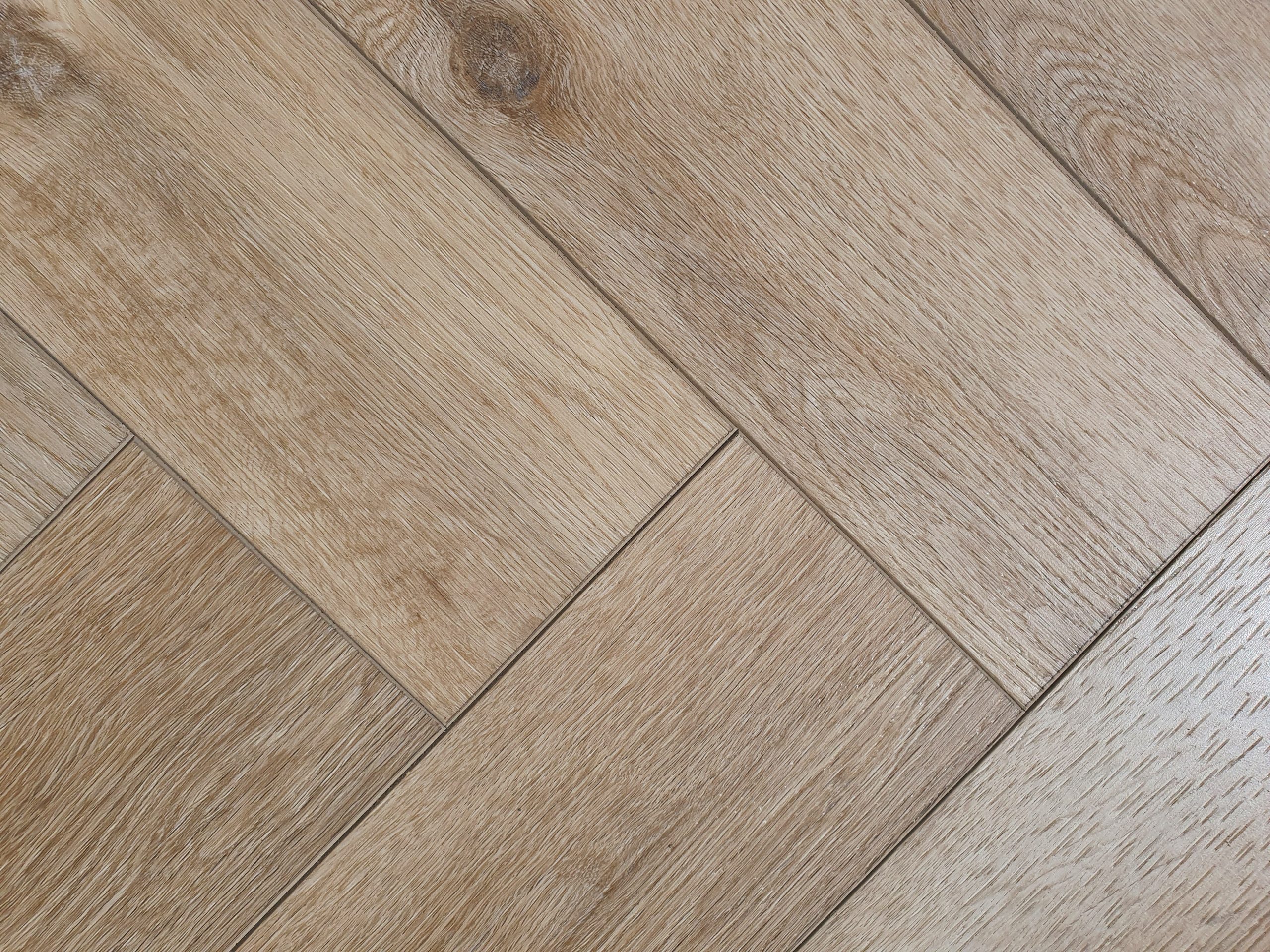 Vinyl Herringbone with Built in Underlay 5/0.5x123x615mm, Mistral (2. ...