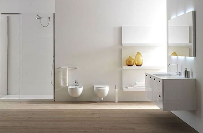 wood-flooring-in-the-bathroom